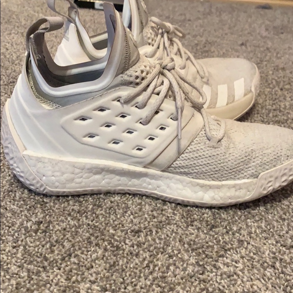 Adidas basketball shoes - Picture 2 of 2
